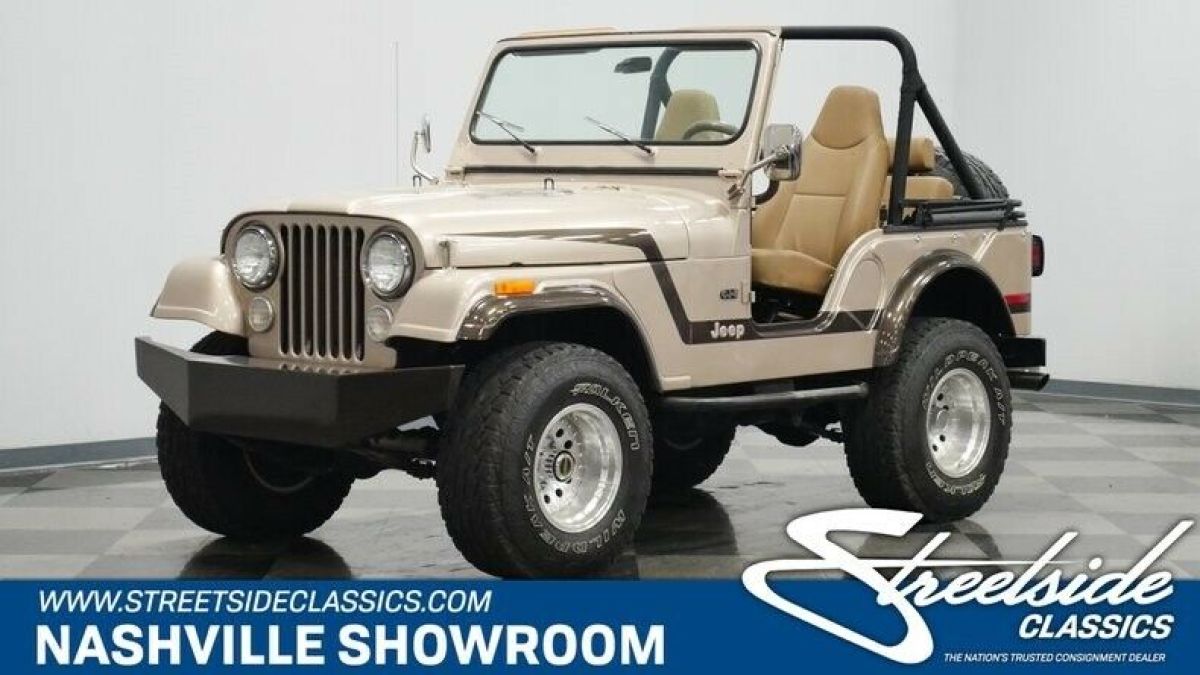 Classic vintage Jeep CJ-5 soft top 304 V8 1977 Jeep CJ