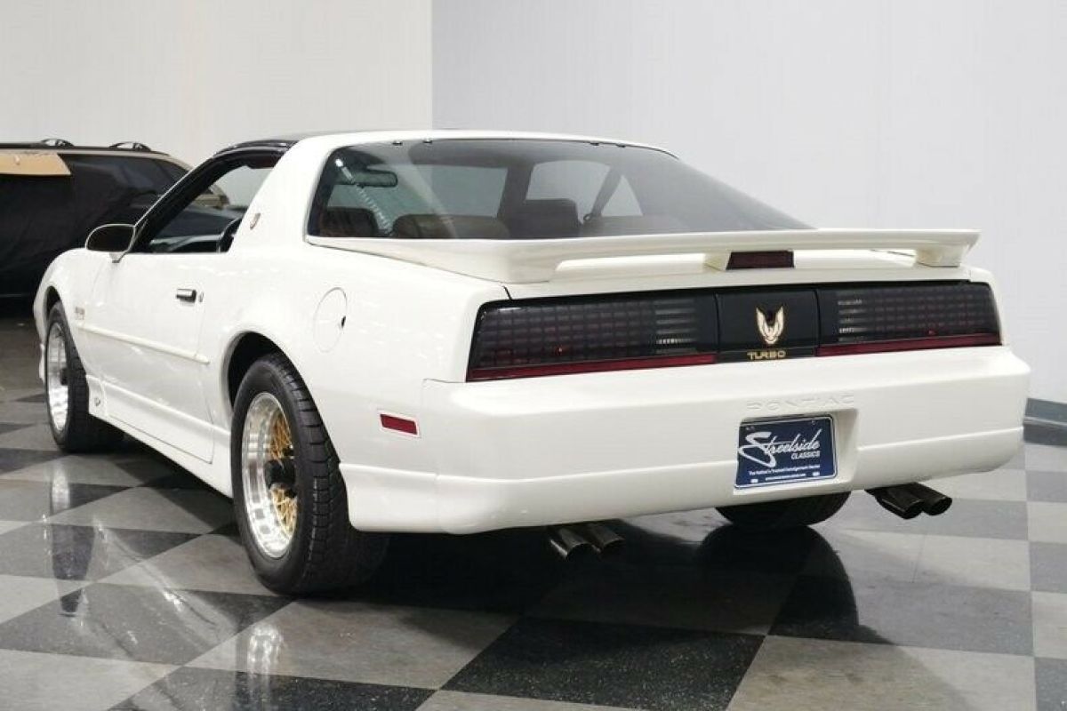1989 Pontiac Firebird Trans Am Turbo Pace Car - photo 11