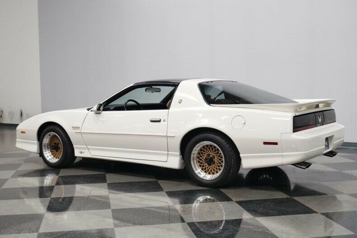 1989 Pontiac Firebird Trans Am Turbo Pace Car - photo 9