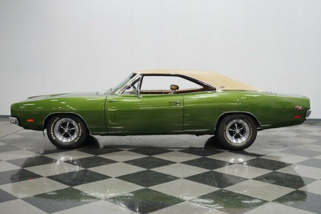 1969 Dodge Charger R/T SE Track Pak - photo 8