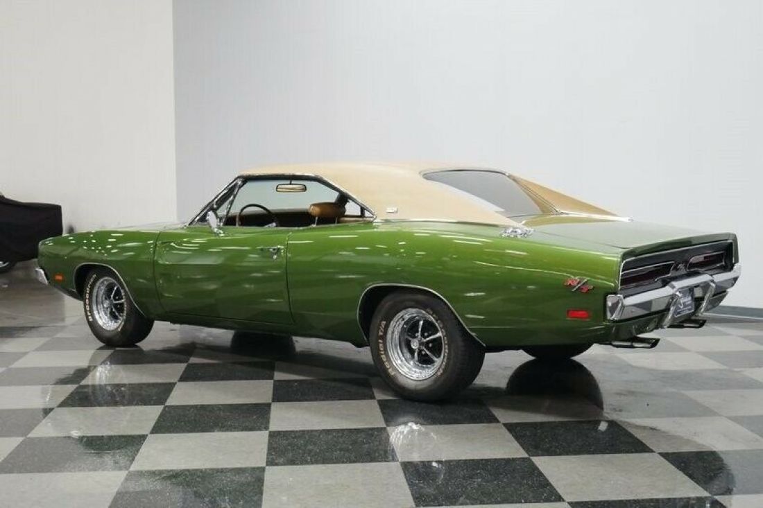 1969 Dodge Charger R/T SE Track Pak - photo 9