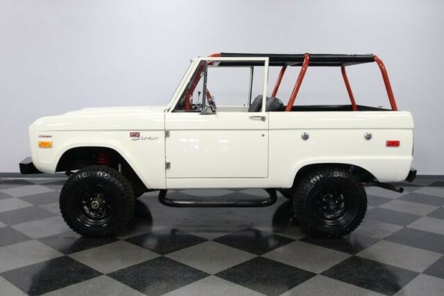 1973 Ford Bronco 4x4 Fuel Injected - photo 3