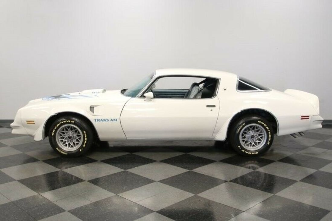 1977 Pontiac Firebird Trans Am - photo 4