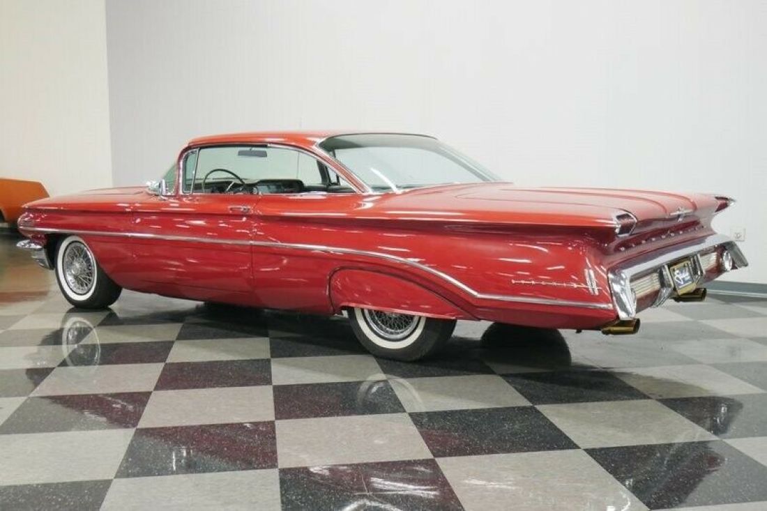 1960 Oldsmobile Eighty-Eight Holiday Coupe - photo 9