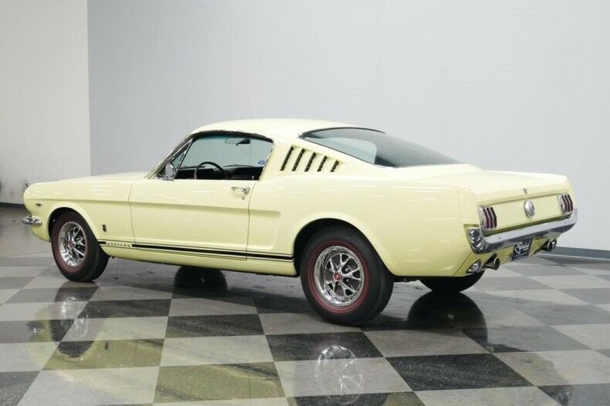 1966 Ford Mustang GT Fastback - photo 9