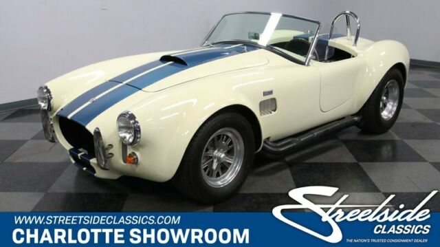 classic vintage racer triple deuces Wimbledon white black sbf Carrol Shelby 1966 Shelby Cobra Replica