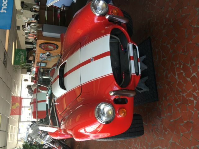 Classic vintage racers BBC Carrol Shelby ACCO 1966 Shelby Cobra Replica