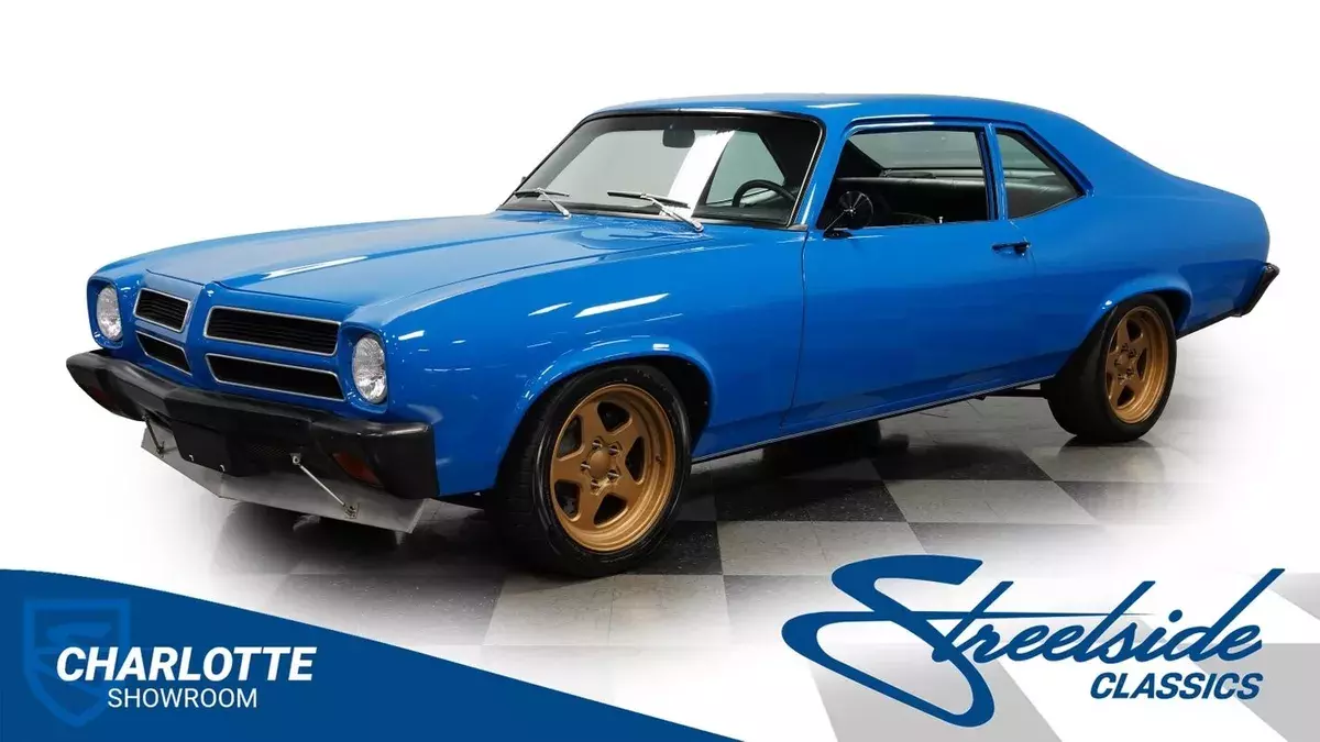 classic vintage restored American muscle sports car coupe 2dr door manual transm 1972 Pontiac Ventura Pro Touring Restomod