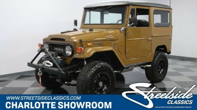 classic vintage restored brown black vinyl interior Nitto Warn 1972 Toyota FJ Cruiser Land Cruiser