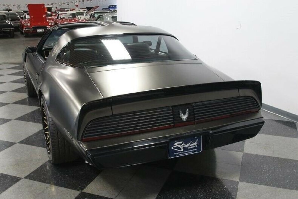 1981 Pontiac Firebird Trans Am Restomod - photo 11