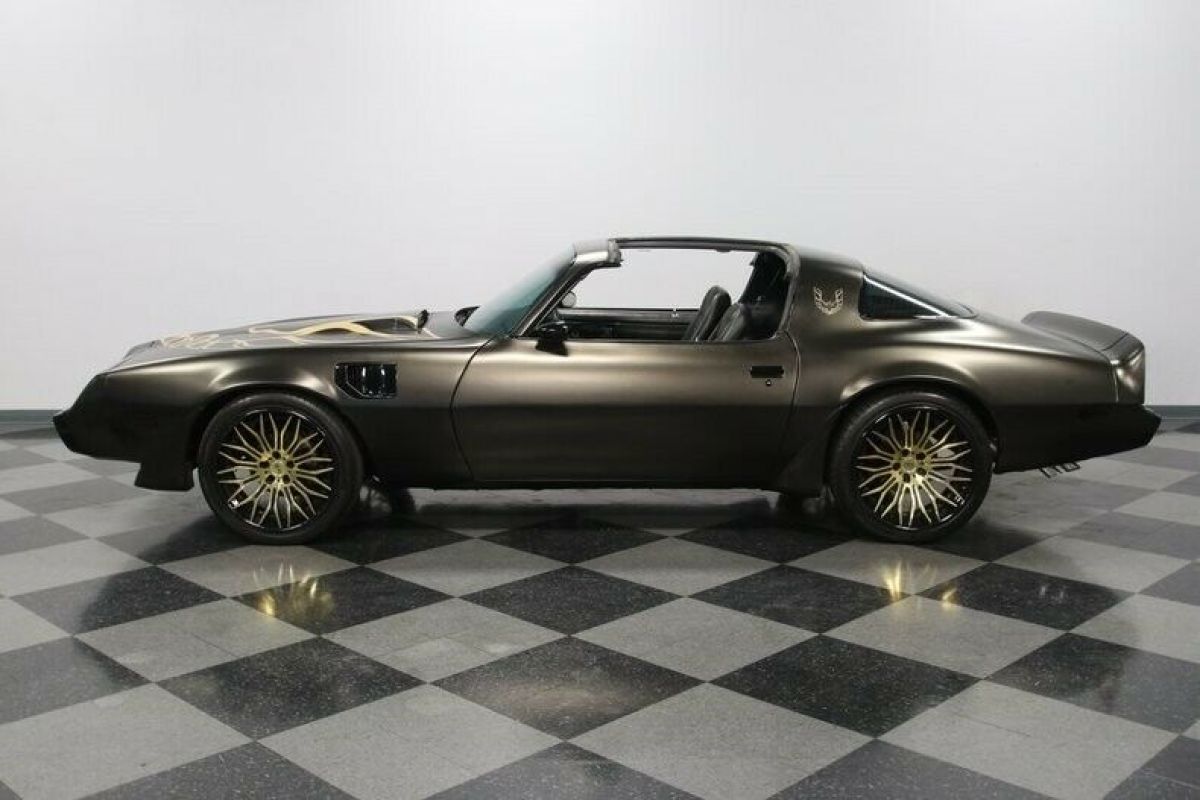 1981 Pontiac Firebird Trans Am Restomod - photo 3