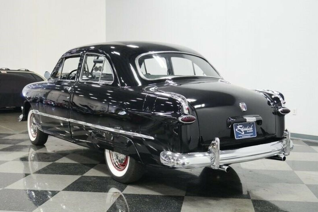 1950 Ford Tudor Sedan - photo 10