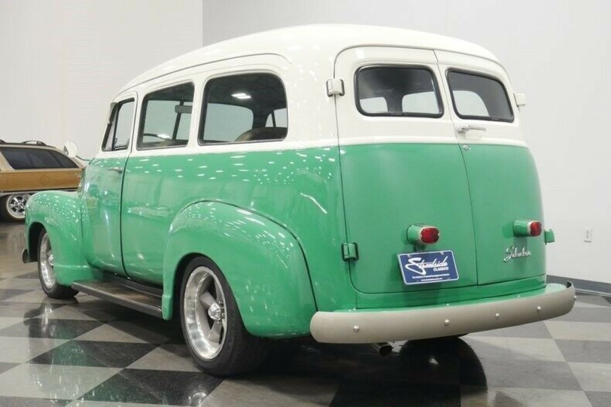 1951 Chevrolet Suburban Carryall - photo 10