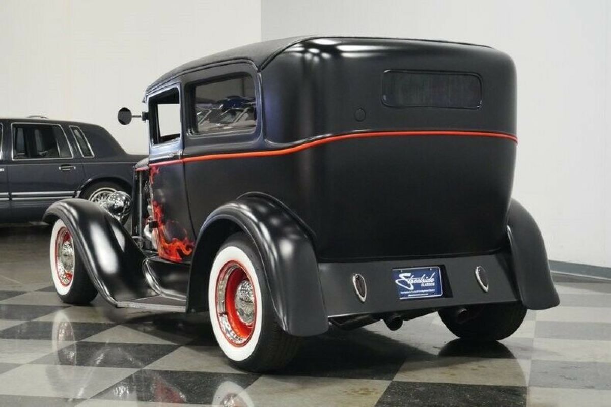 1931 Ford Model A Deluxe Tudor - photo 10