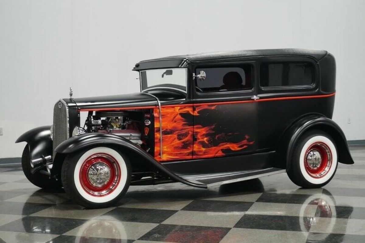 1931 Ford Model A Deluxe Tudor - photo 7