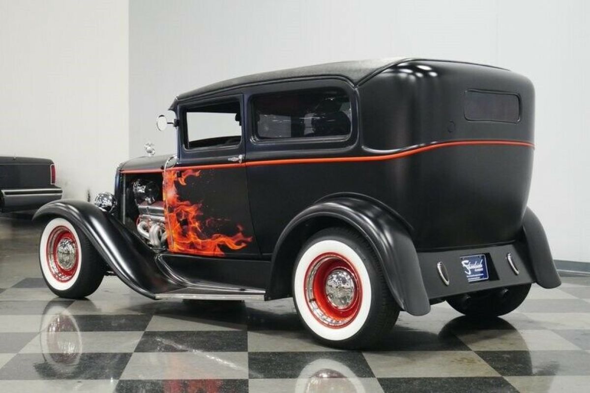 1931 Ford Model A Deluxe Tudor - photo 9