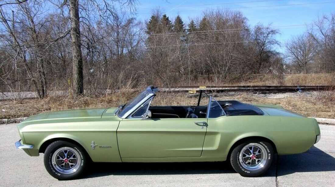 1967 Ford Mustang Convertible - photo 2