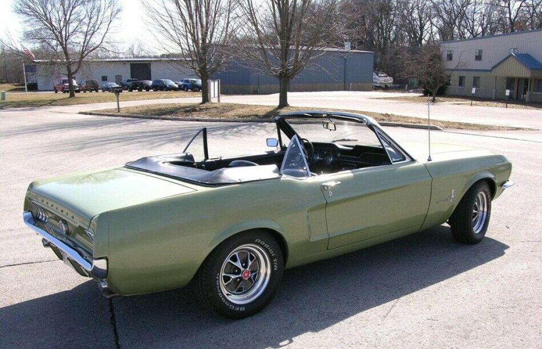 1967 Ford Mustang Convertible - photo 6