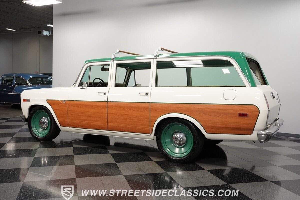 1970 International Harvester Travelall 1000D - photo 9