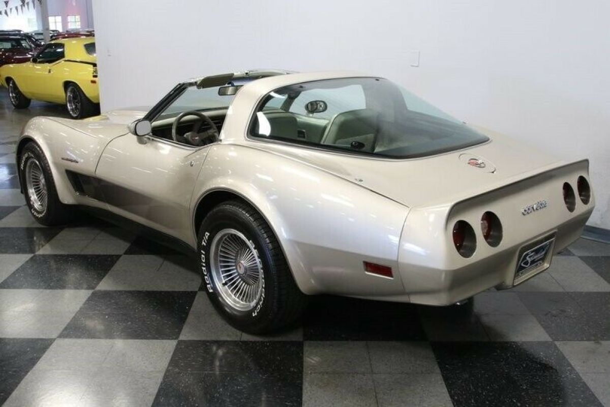 1982 Chevrolet Corvette Collector Edition - photo 10