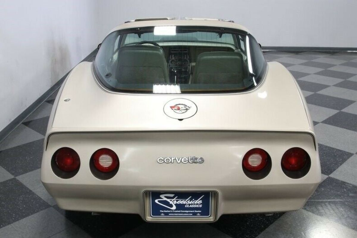 1982 Chevrolet Corvette Collector Edition - photo 12