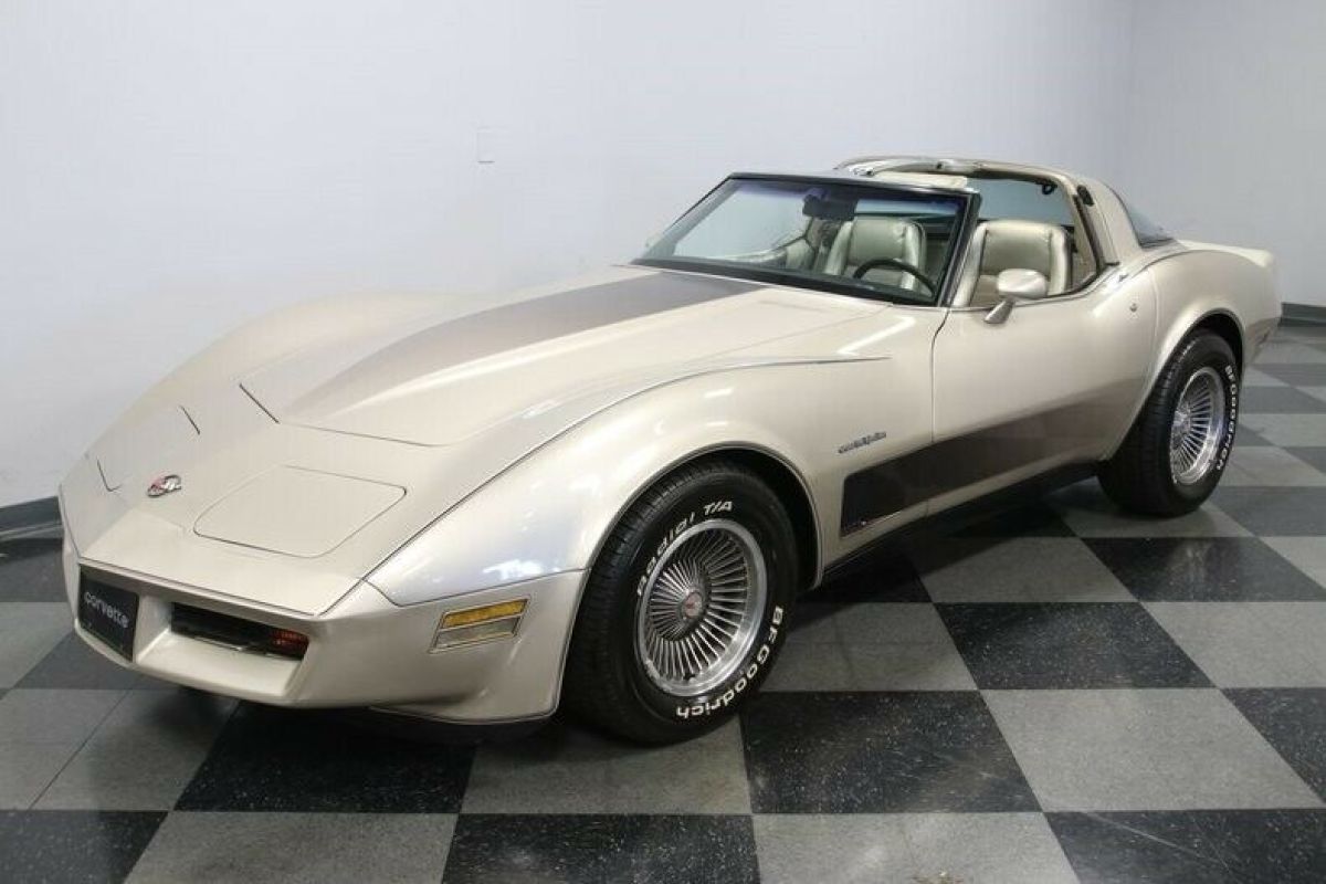 1982 Chevrolet Corvette Collector Edition - photo 6