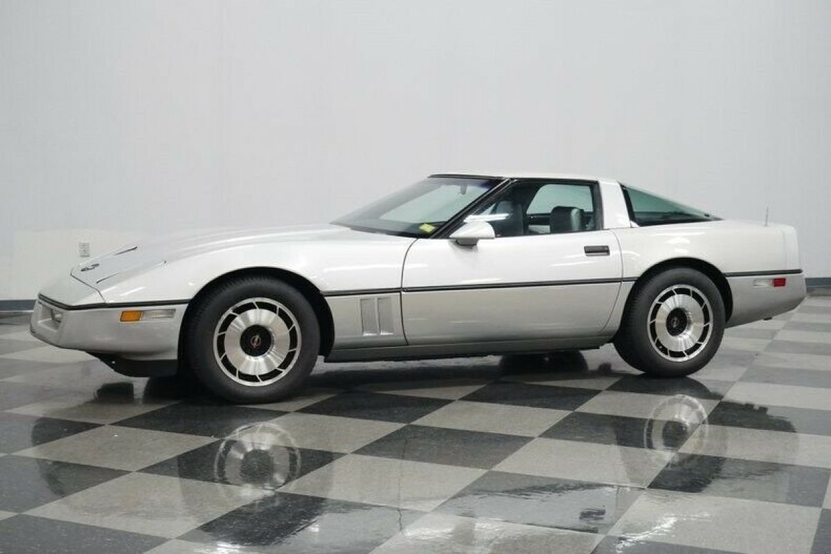 1984 Chevrolet Corvette - photo 7