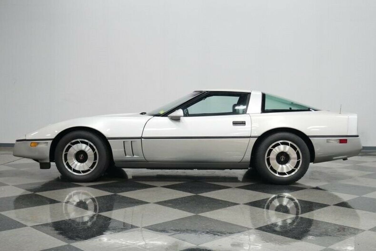 1984 Chevrolet Corvette - photo 8
