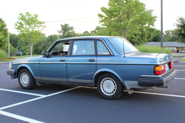 1987 Volvo 240 - photo 12
