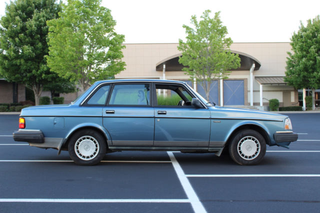 1987 Volvo 240 - photo 7