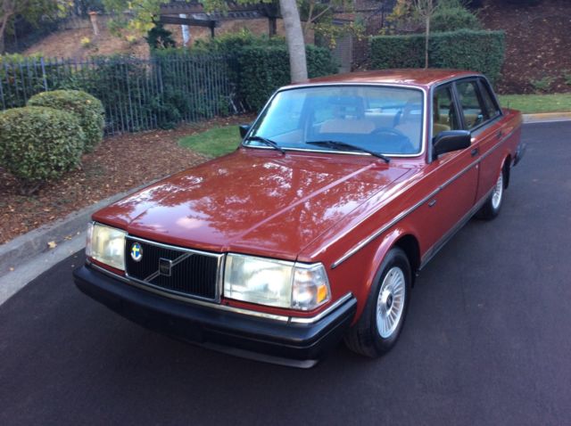 1986 Volvo 240 DL - photo 4