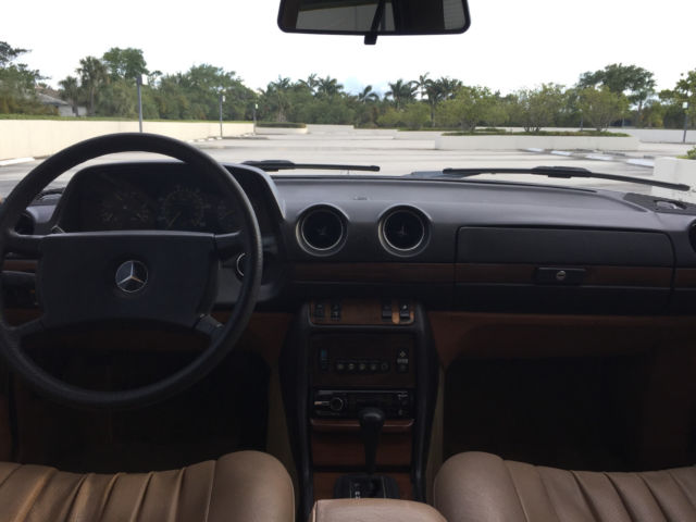 1985 Mercedes-Benz 300-Series 300D - photo 11