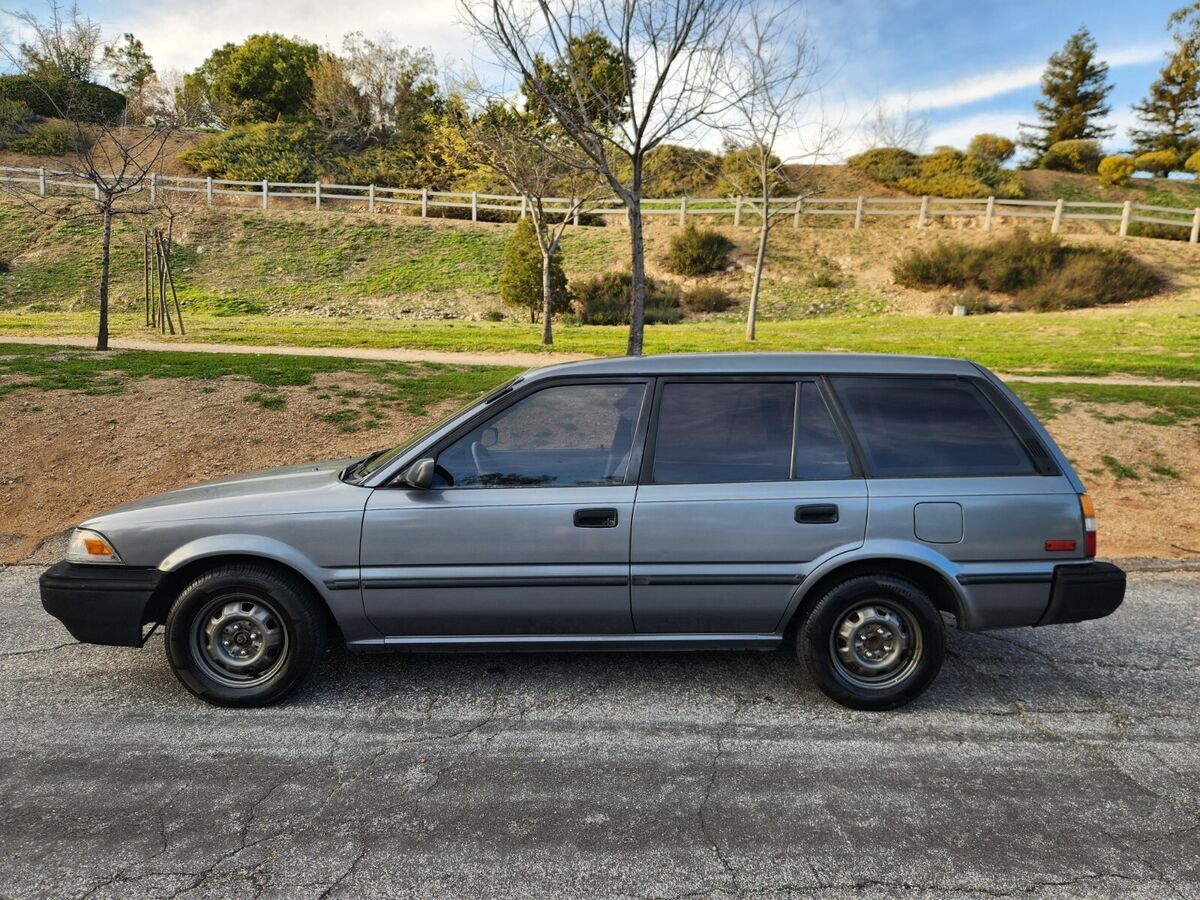 1990 Toyota Corolla DX Wagon - photo 2