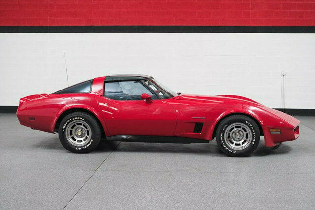 1982 Chevrolet Corvette - photo 2