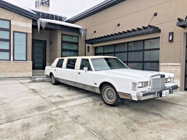 CLEAN 1985 LINCOLN TOWN CAR LIMOUSINE 1985 Lincoln Town Car Limousine