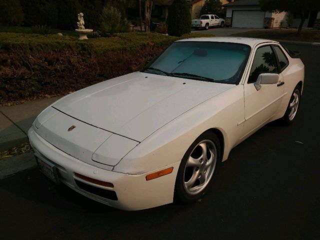 Clean 1987 Porsche 944 non turbo 1987 Porsche 944