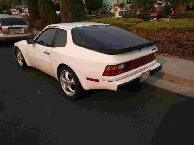 1987 Porsche 944 - photo 3
