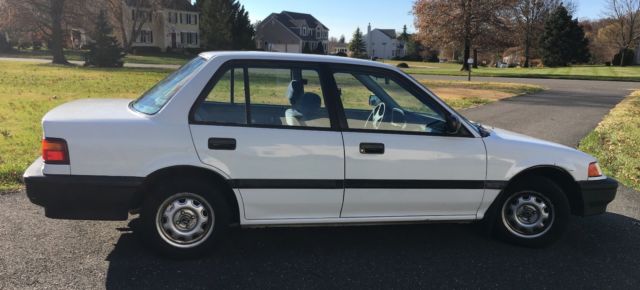 Clean 1991 Honda Civic Sedan - 65,000 original miles! 1991 Honda Civic DX