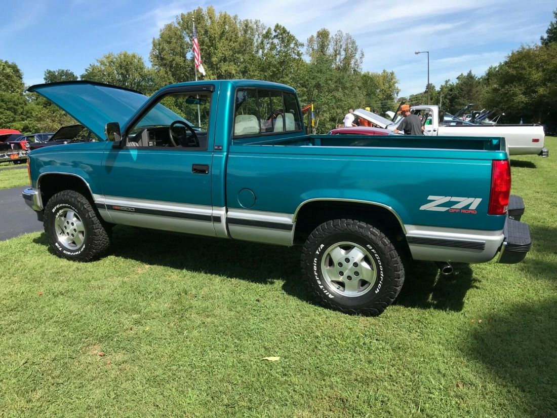 Clean 1993 GMC Sierra Z71 Short Bed 4WD 5.7 Low Miles Show Winner 1993 GMC Sierra 1500 Sierra SLE