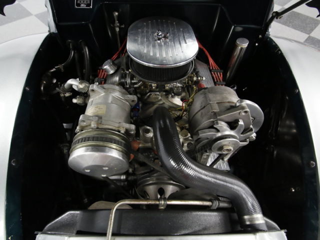 1940 Ford 2 Door Sedan - photo 3