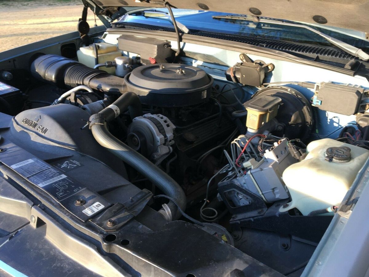 1992 Chevrolet Suburban LS - photo 10