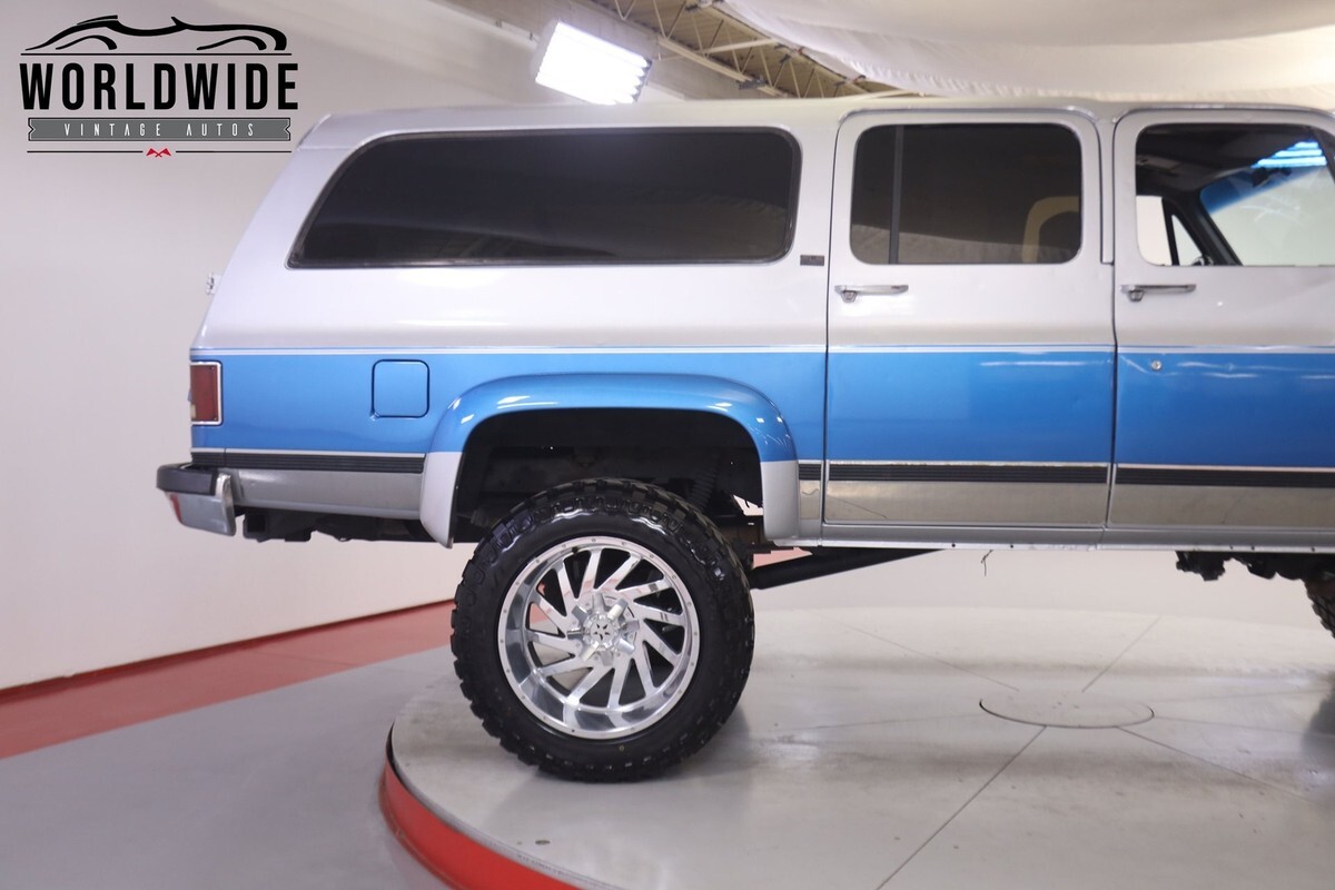 1989 GMC Suburban - photo 9