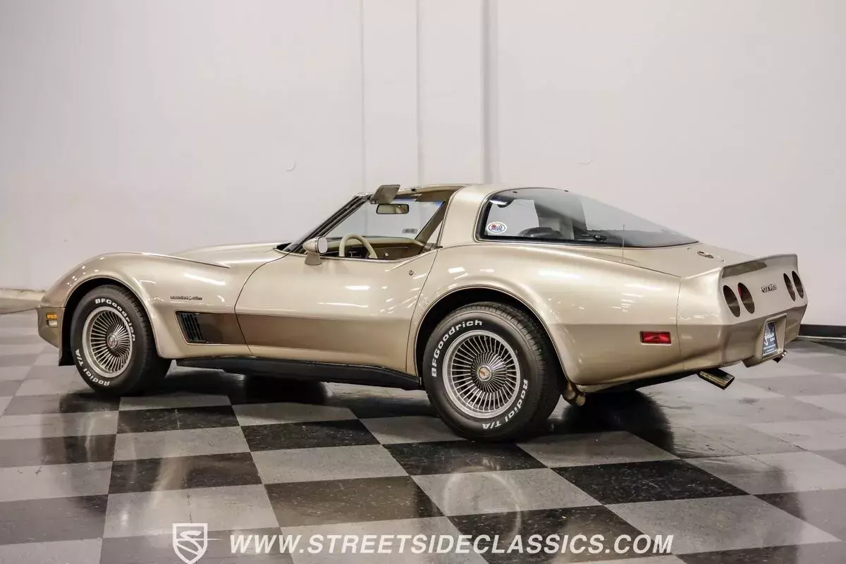 1982 Chevrolet Corvette Collector Edition - photo 10