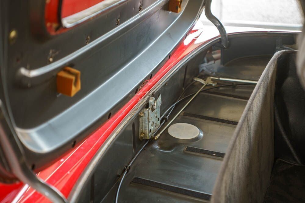 1988 Mercedes-Benz 560 SL Convertible - photo 9