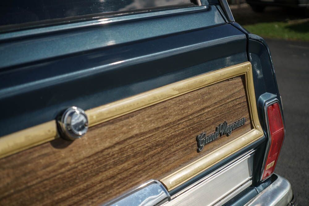 1988 Jeep Grand Wagoneer 4dr Wagon - photo 10