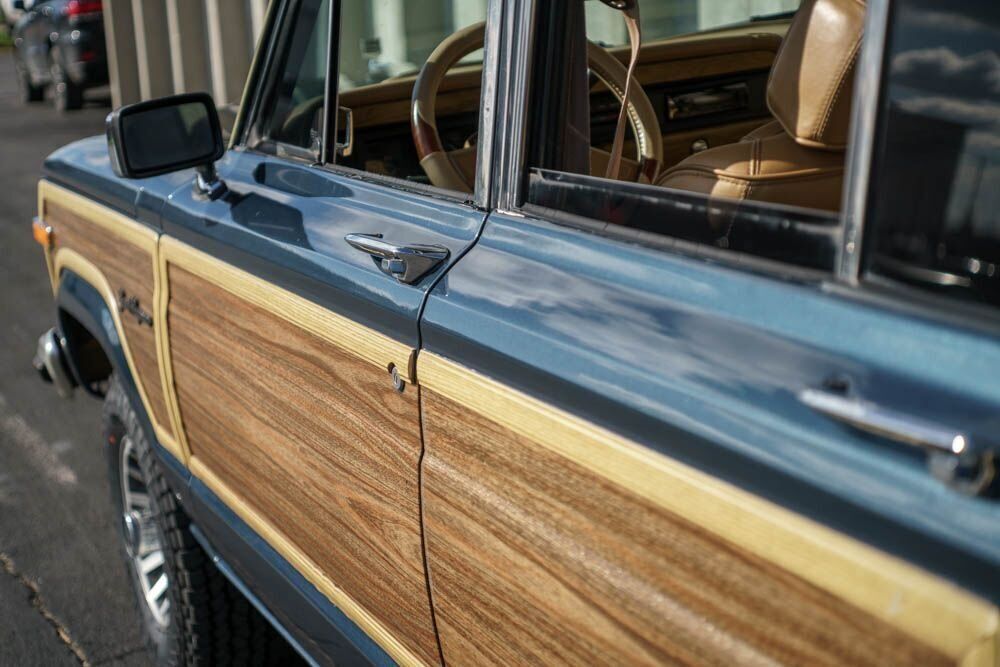 1988 Jeep Grand Wagoneer 4dr Wagon - photo 11