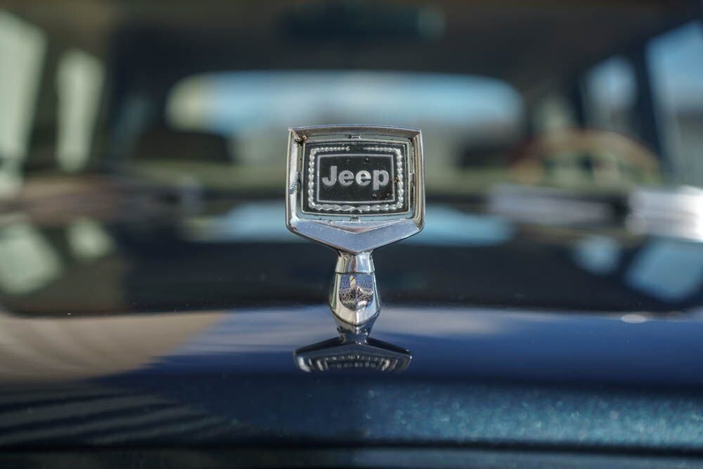 1988 Jeep Grand Wagoneer 4dr Wagon - photo 13