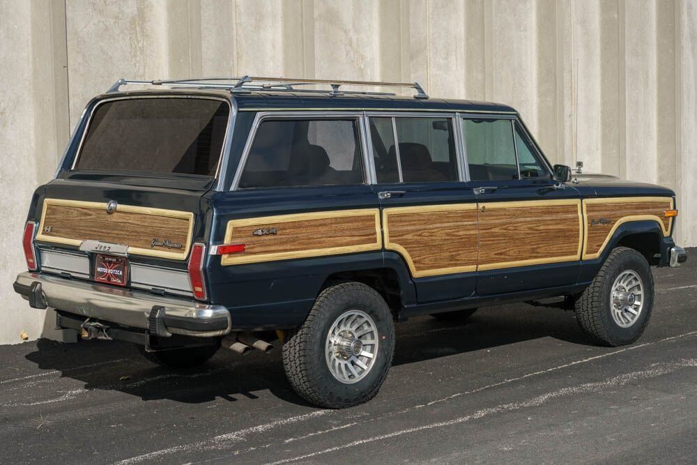 1988 Jeep Grand Wagoneer 4dr Wagon - photo 4