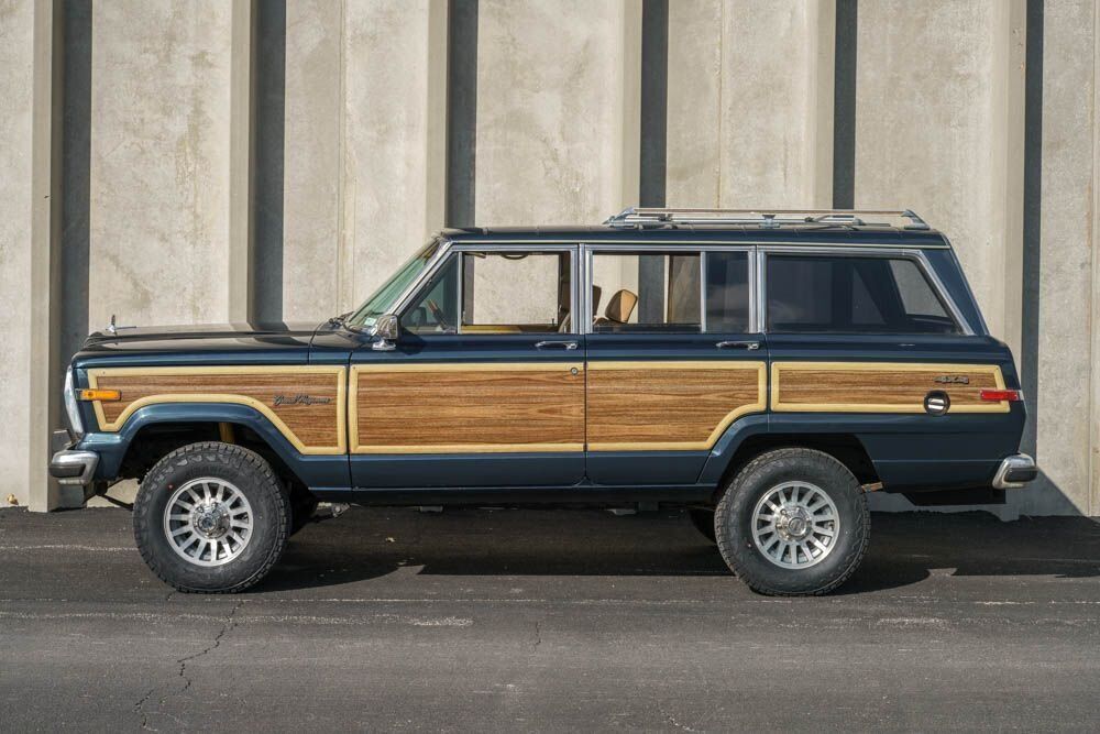 1988 Jeep Grand Wagoneer 4dr Wagon - photo 7