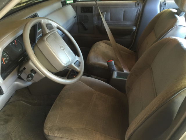 1994 Dodge Shadow 4 door - photo 6